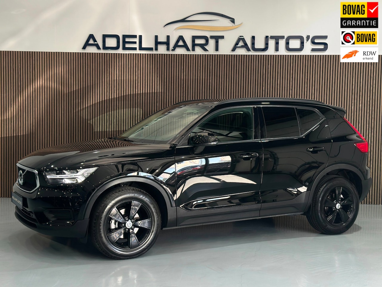 Volvo XC40 - 1.5 T2 Momentum Core Automaat / Navigatie / Climate control / Cruise control - AutoWereld.nl