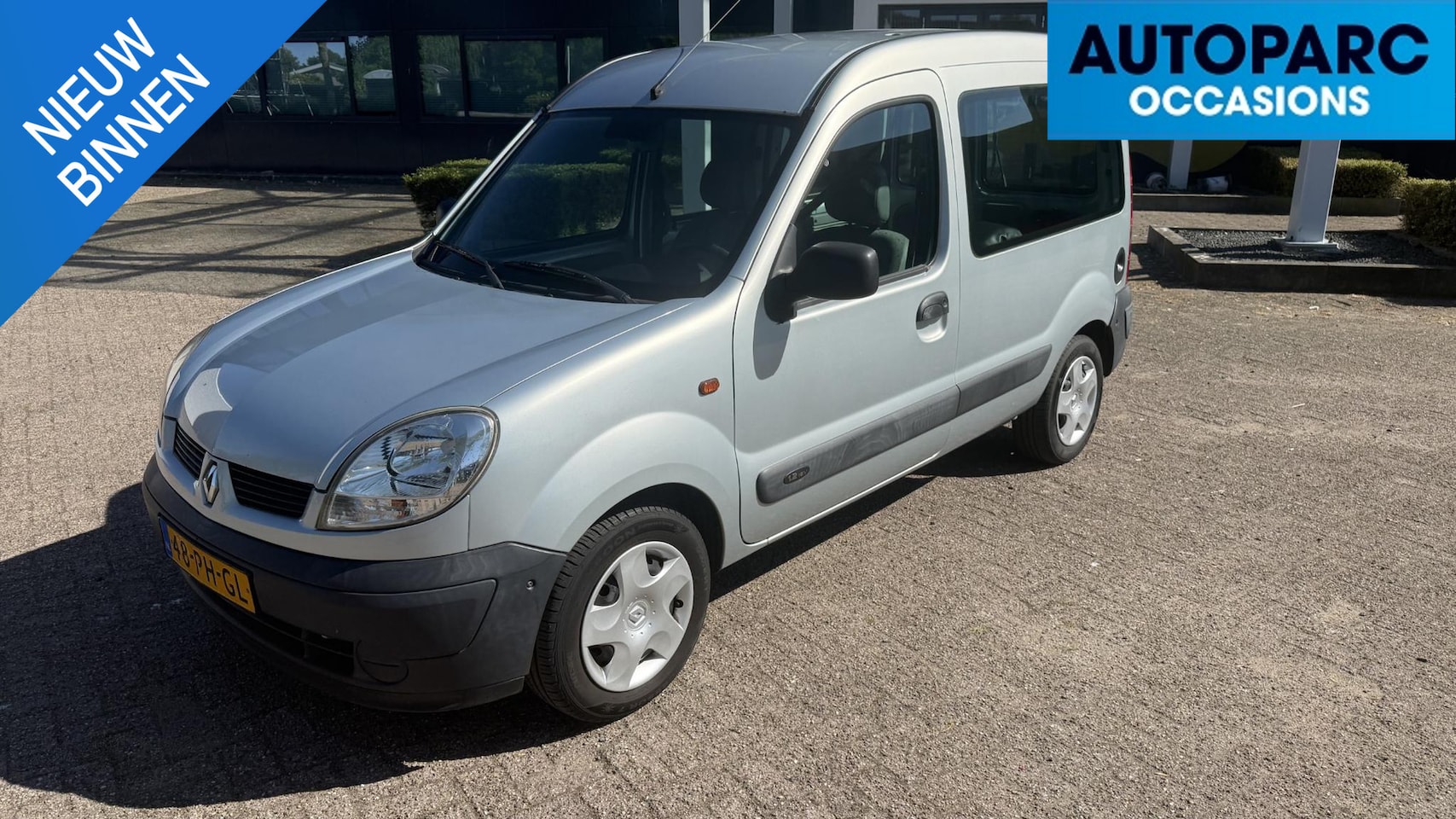 Renault Kangoo - 1.2-16V Authentique 1.2-16V Authentique , INRIJPLAAT, EX INVALIDE, IDEAAL VOOR VERVOER SCOOTMOBIEL/SCOOTERS OF - AutoWereld.nl