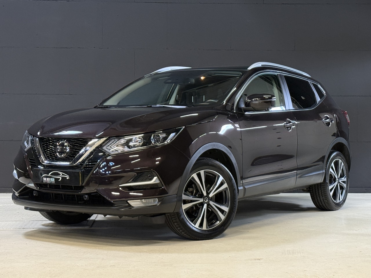 Nissan Qashqai - 1.3 DIG-T Design Edition | Panoramadak | Trekhaak | 360 Camera - AutoWereld.nl