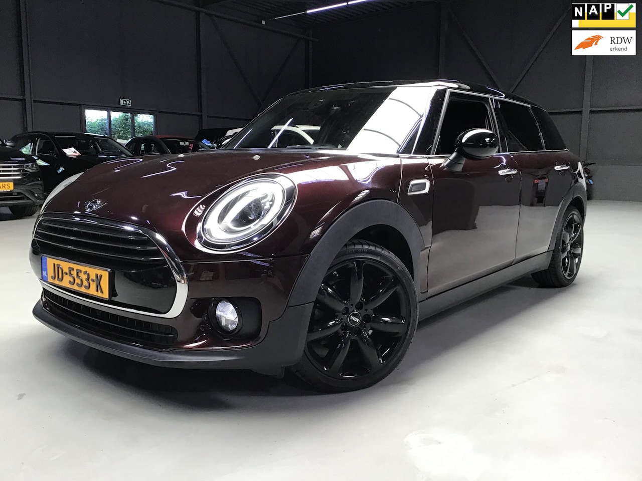 MINI Clubman - 1.5 Cooper Chili Serious Business I New Apk + Banden + Beurt I Goed Onderh I Navi I Leder - AutoWereld.nl