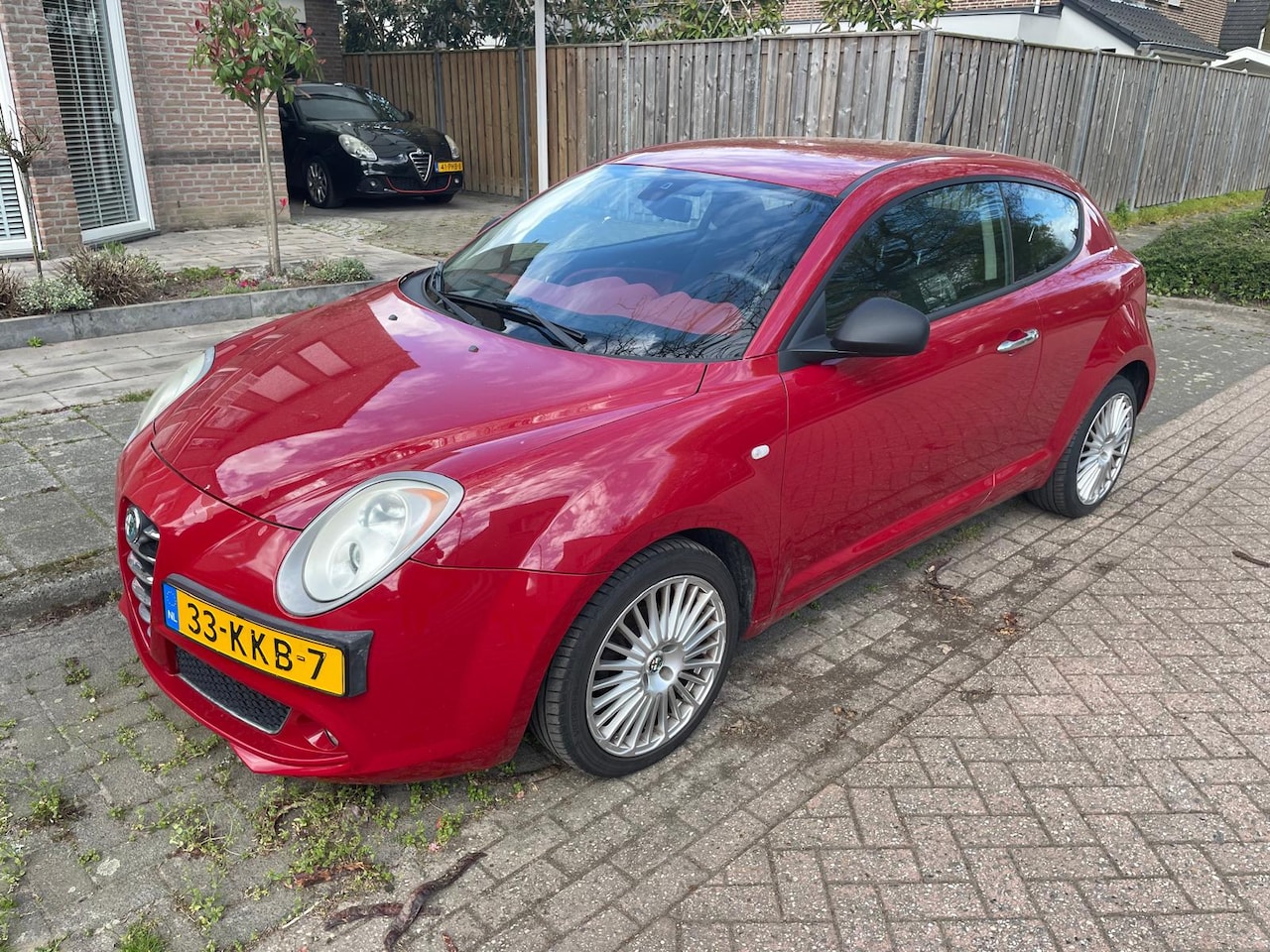 Alfa Romeo MiTo - 1.4 MiTo 1.4 16V 98PK (Squadra Tuning) 2009 Rood - AutoWereld.nl