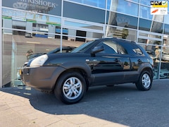 Hyundai Tucson - 2.7i V6 4WD Style