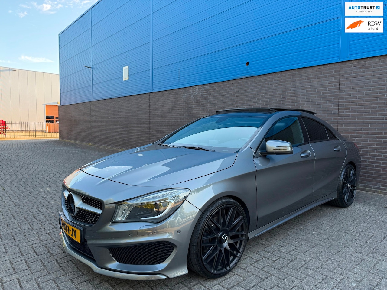 Mercedes-Benz CLA-Klasse - 250 Ambition AMG-Line | Pano | 20” LM Velgen | Bi-Xenon | LED | Cruise | Climate | Navigat - AutoWereld.nl