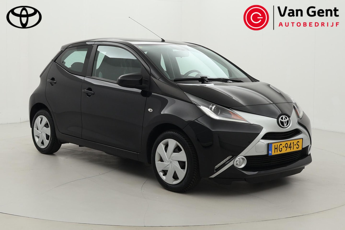 Toyota Aygo - 1.0 VVT-i x-play | Volledige dealerhistorie | Airco | Camera | Bluetooth - AutoWereld.nl