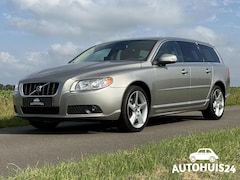 Volvo V70 - 3.2 Summum TREKHAAK|FOUR-C|XENON|KEYLESS| NL-AUTO