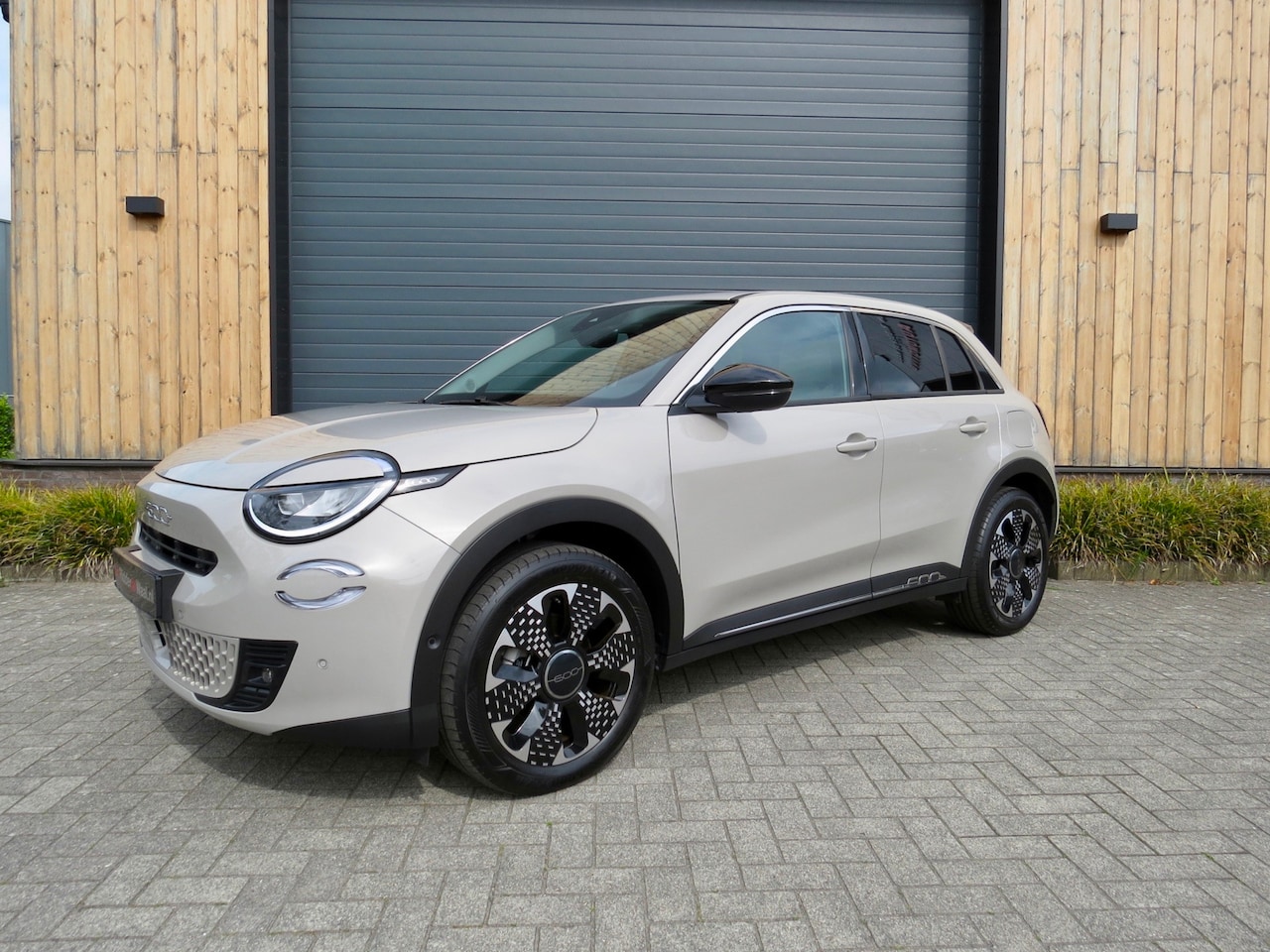 Fiat 600e - La Prima 54 kWh *Full option *Leder *Stoelmassage - AutoWereld.nl
