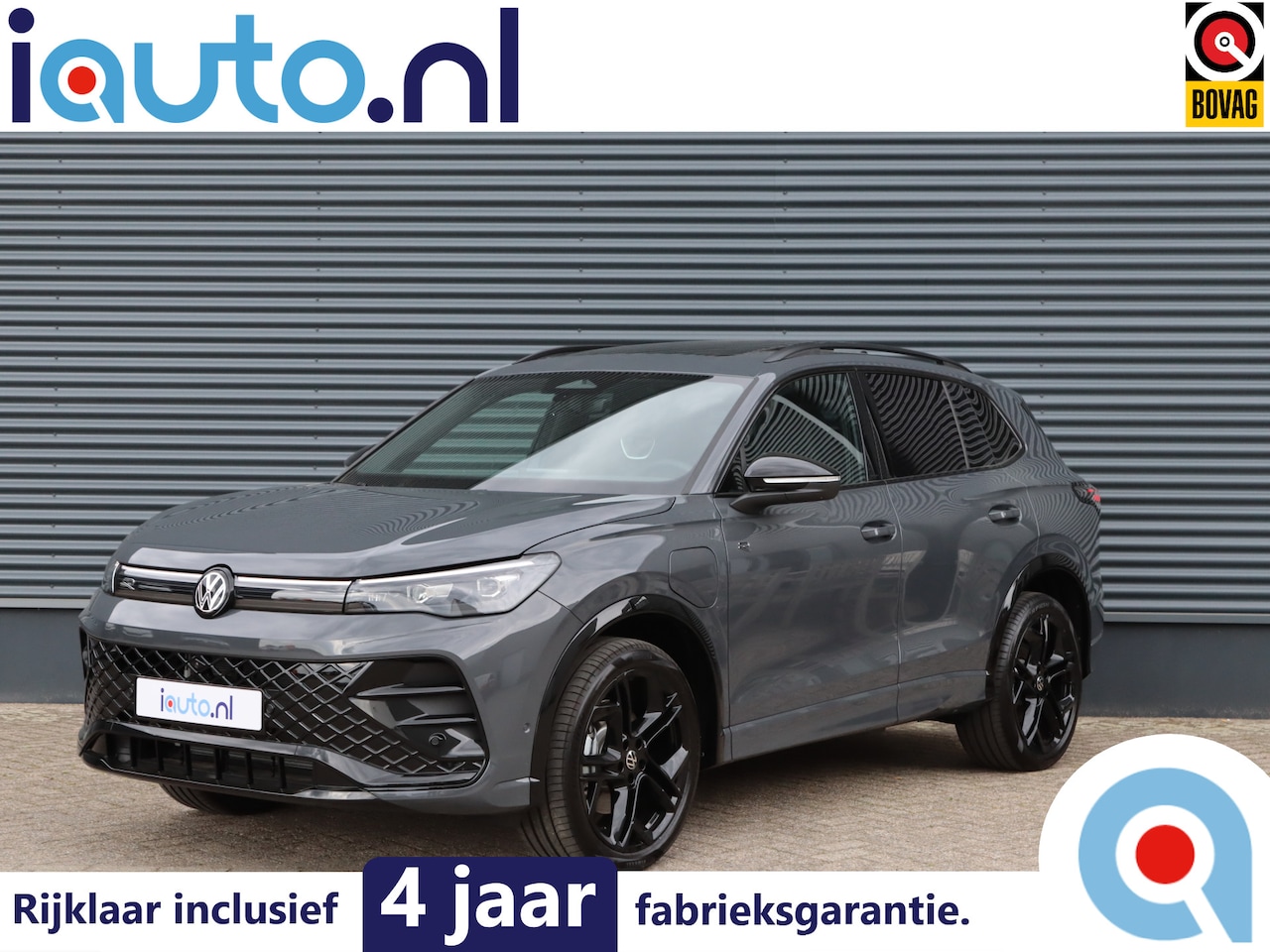 Volkswagen Tiguan - 1.5 eHybrid 272pk R-Line Black Style Pano/IQ.Light HD/360/Keyless/Headup/ACC/DCC/ Dodehoek - AutoWereld.nl