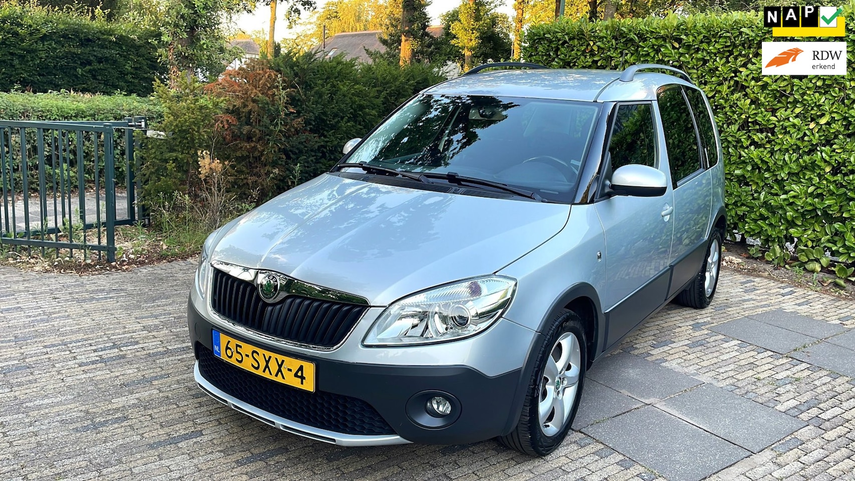 Skoda Roomster - 1.2 TSI Tour AUT-Airco-Cruise-Velgen-Trekhaak - AutoWereld.nl