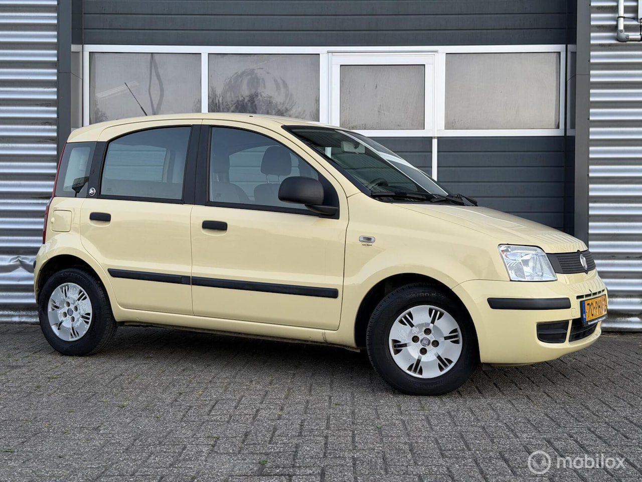 Fiat Panda - 1.2 Celebr BJ 2011|114.800 km NAP|APK 13-08-2027| - AutoWereld.nl