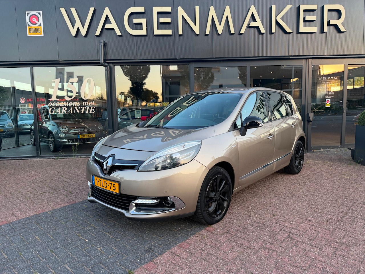 Renault Scénic - 1.2 TCe Bose Clima|Cruise|NAVI|Camera|Trekhaak - AutoWereld.nl