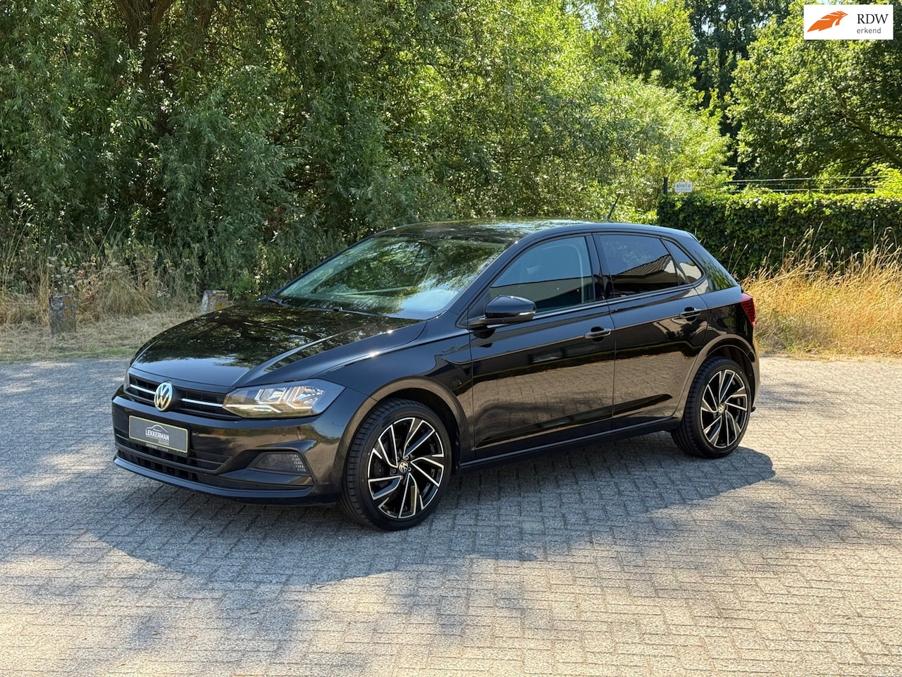 Volkswagen Polo - 1.0 High Line CARPLAY I R-LINE VELGEN I PDC I CLIMA I STOELVERW. - AutoWereld.nl