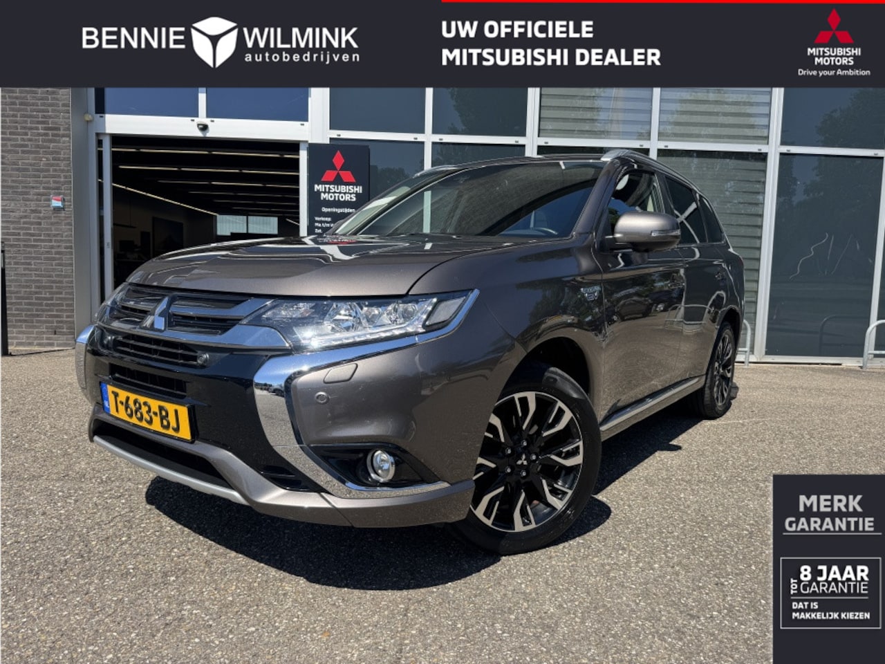 Mitsubishi Outlander - 2.0 PHEV Executive | Trekhaak - AutoWereld.nl
