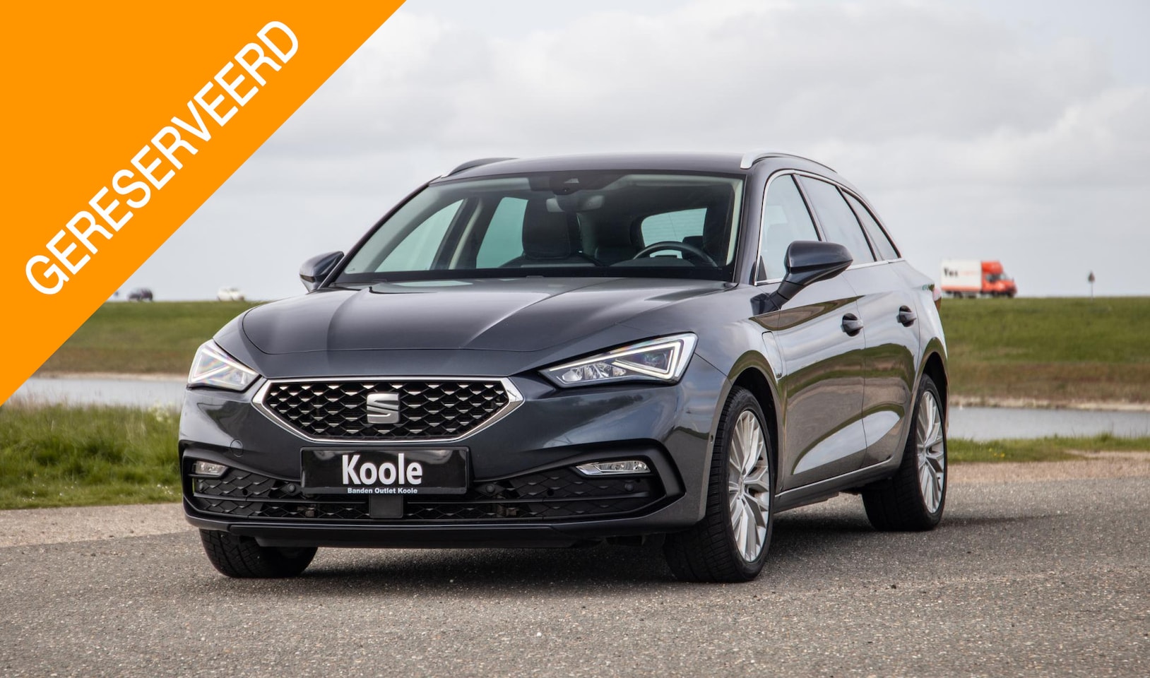 SEAT Leon Sportstourer - 1.4 TSI eHybrid PHEV FR Business Intense EXCELLENCE / CARPLAY / AIRCO / CAMERA / DEALER ON - AutoWereld.nl
