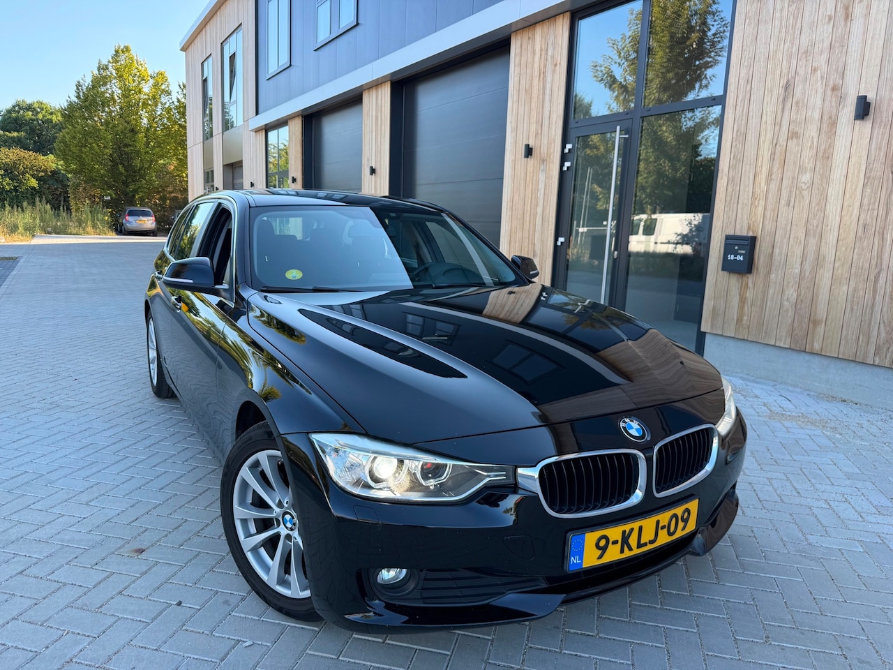 BMW 3-serie Touring - 316d Executive (bj 2013) XENON|NAVI|CLIMATE|TREKHAAK! - AutoWereld.nl