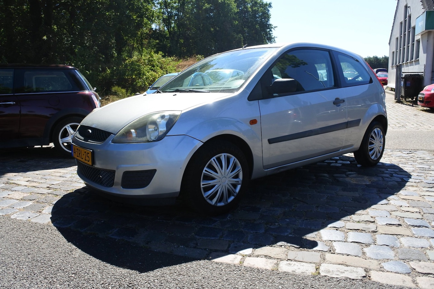 Ford Fiesta - 1.3-8V Ambiente nw apk 11-8-2027 airco goed rijdend 252 dkm - AutoWereld.nl