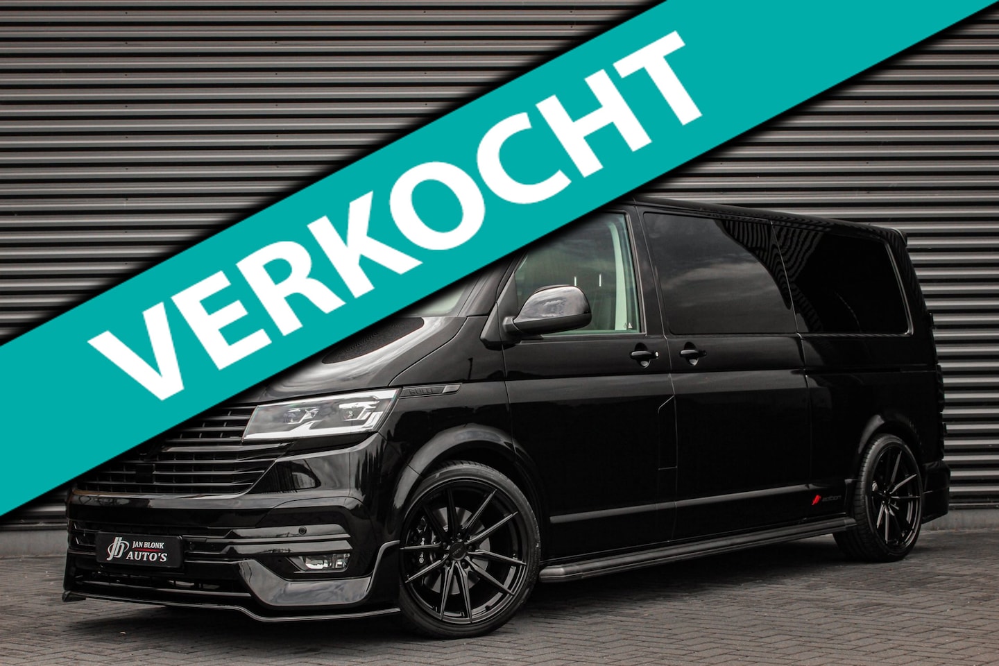 Volkswagen Transporter - 2.0 TDI L2H1 204PK BULLI DC DUBBEL CABINE / LEIGHTONVANS BODYKIT / FULL OPTIONS / LEDER / - AutoWereld.nl