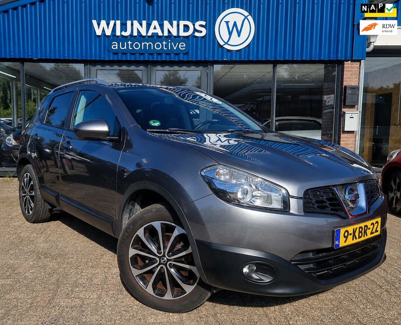 Nissan Qashqai - 1.6 Connect Edition Trekhaak Panoramadak Scherm - AutoWereld.nl