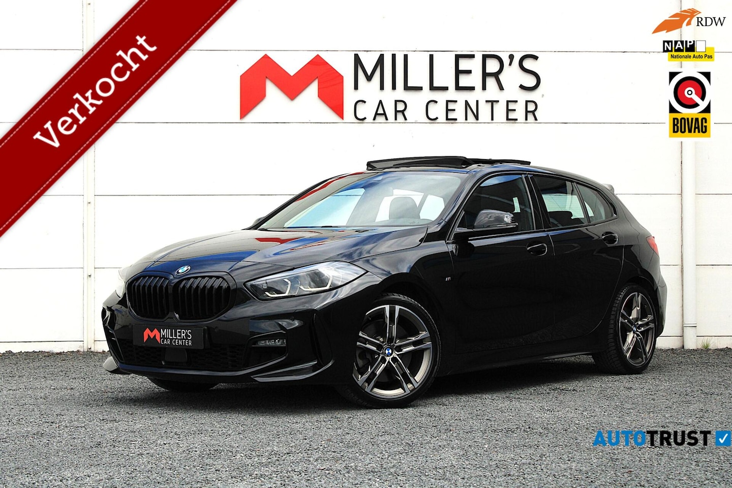 BMW 1-serie - 120i High Executive M Sport Pano Stoelverwarming - AutoWereld.nl