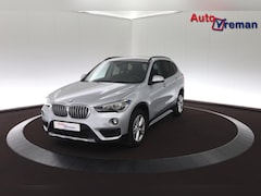 BMW X1 - sDrive18i X line Aut -Leder/Camera/18"