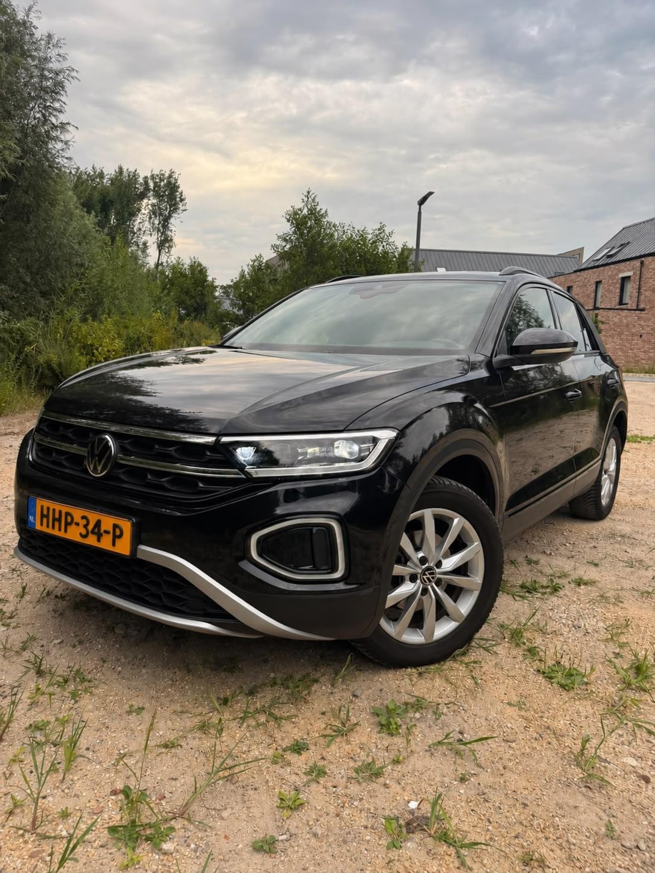 Volkswagen T-Roc - 1.5 TSI Life Business 1.5 TSI Life Business - AutoWereld.nl