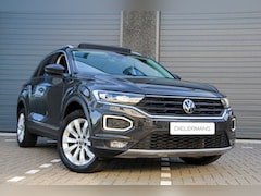 Volkswagen T-Roc - 1.5 TSI Sport | Panoramadak | Digitaal Display | Leder | Vol in de opties | NL auto | NAP