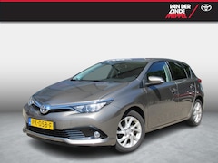 Toyota Auris - 1.2T Dynamic Trekhaak Geremd 1.300kg