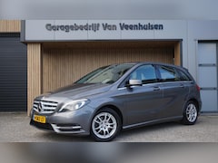 Mercedes-Benz B-klasse - 180 122pk Ambition Automaat Airco Leder Xenon Cruise *NL auto* trekhaak 16 inch Lm *78981k