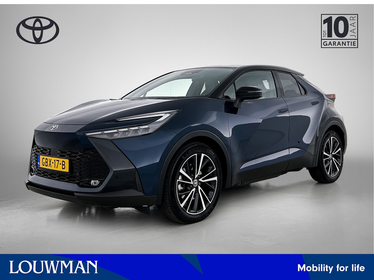 Toyota C-HR - 2.0 Plug-in Hybrid 220 Première Edition | Dealer onderhouden | Panoramadak | Lederen bekle - AutoWereld.nl
