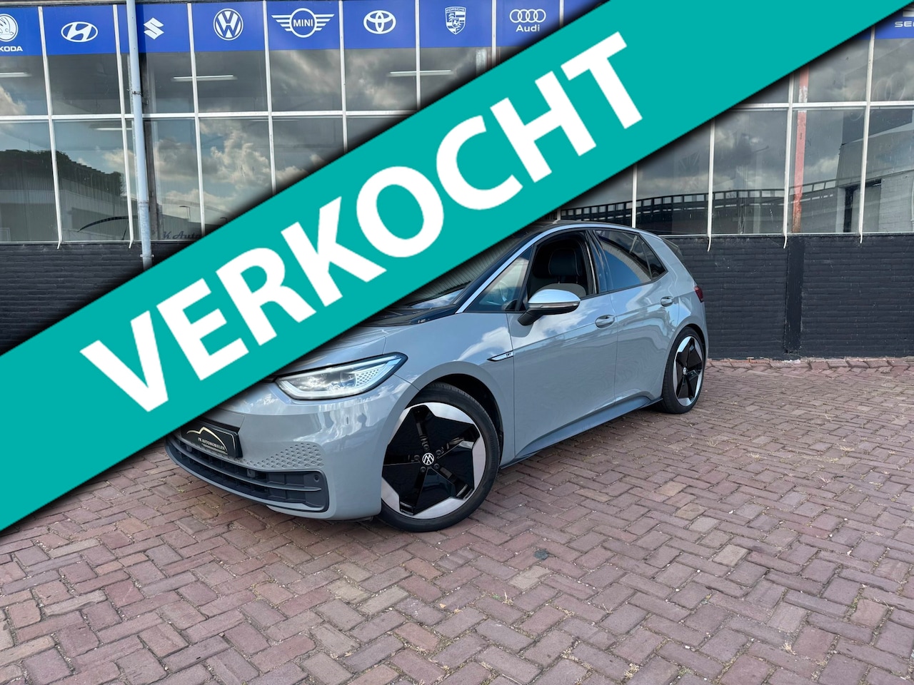 Volkswagen ID.3 - First Plus 58 kWh **CARPLAY + KEYLESS + CAMERA + THAAK** - AutoWereld.nl