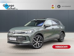 Volkswagen Tiguan - 1.5 eHybrid Elegance - Trekhaak - Pano - IQ Matrix - Stoel/Stuuverwarming - HUD - Keyless