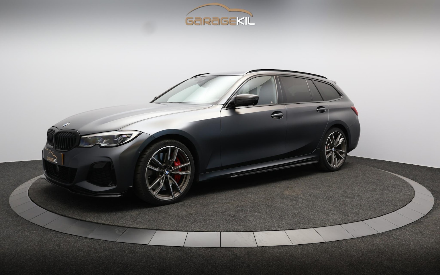 BMW 3-serie Touring - 340i xDrive M Sport Edition First edition / 1 van 340 / 2e eig / Individual / Pano / Merin - AutoWereld.nl