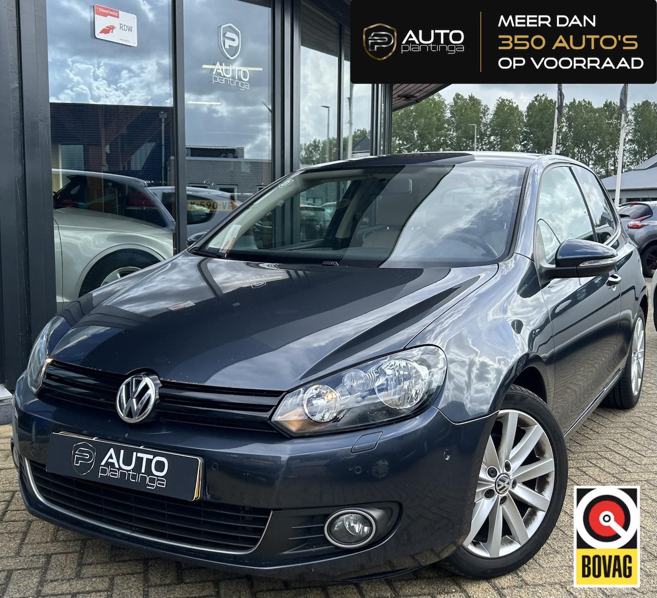 Volkswagen Golf - 1.4 TSI Highline 122PK | AUTOMAAT | Stoelverwarming | Carplay | Parkeersensoren Voor en Ac - AutoWereld.nl