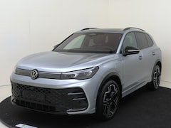 Volkswagen Tiguan - 1.5 eHybrid R-Line Edition | SoH 99% | Panoramadak | Trekhaak | Lederen bekleding met vent
