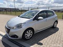 Peugeot 208 - 1.2 PureTech Blue Lion