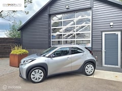 Toyota Aygo X - 1.0 VVT-i MT Play 1 Eig. NL-Auto BTW-Auto Adap.Cruise-Control, AUR-Camera, Airco, Apple-Ca