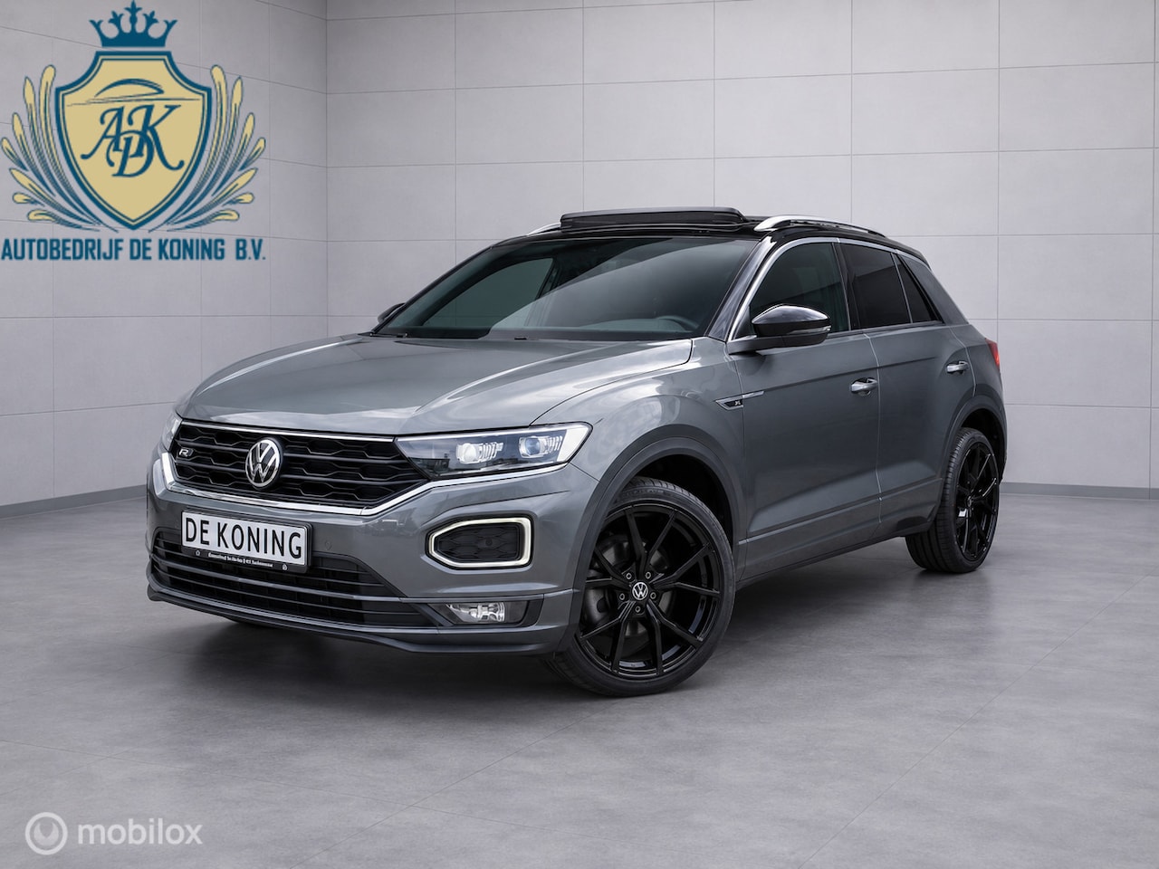 Volkswagen T-Roc - 1.5 TSI 3x R-Line PANO CAMERA IQ Stoel verw - AutoWereld.nl