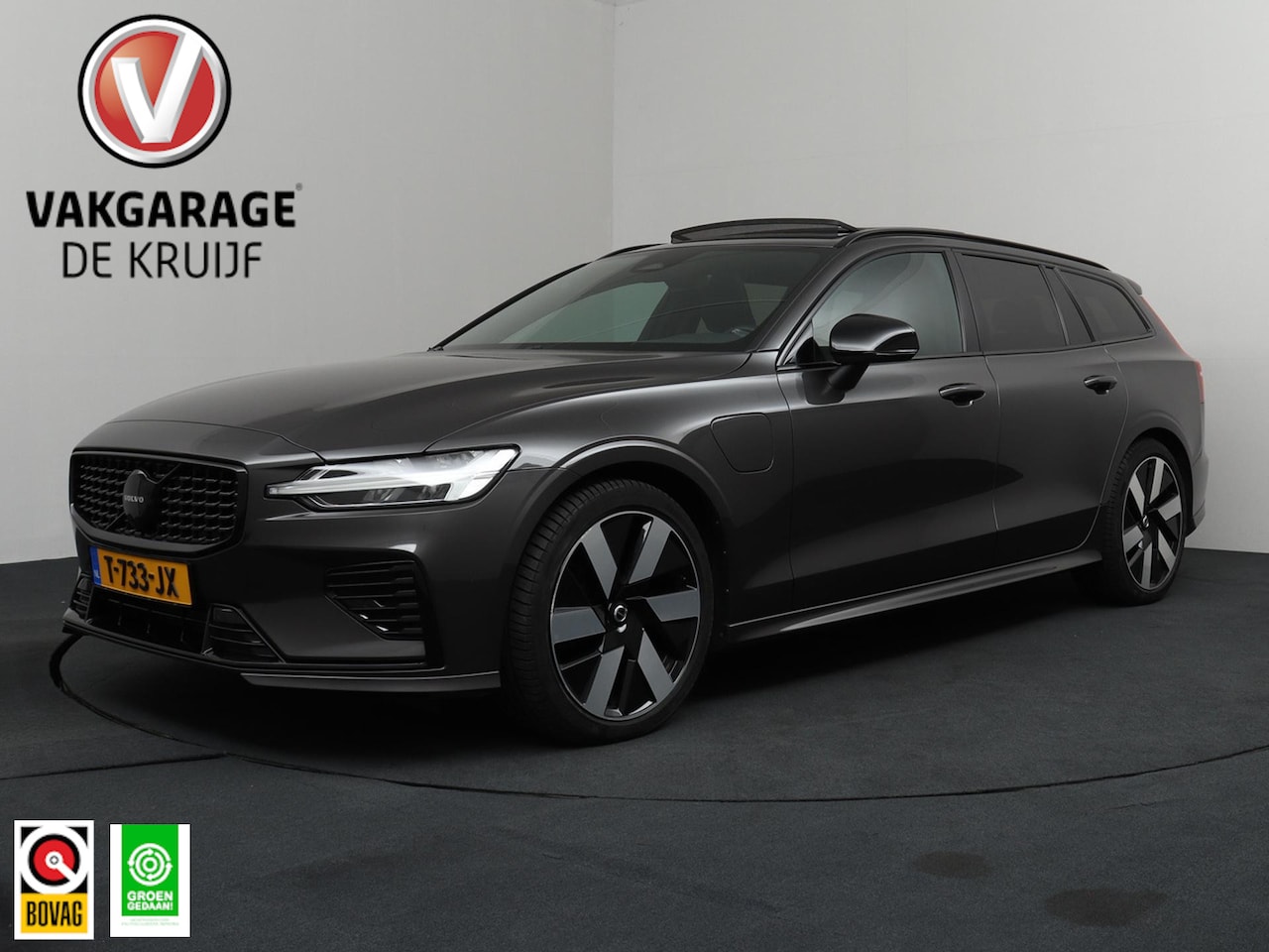 Volvo V60 - 2.0 T6 Plug-in hybrid AWD Plus Dark Longe Range! | Trekhaak | Pano | Camera | Pilot Assist - AutoWereld.nl