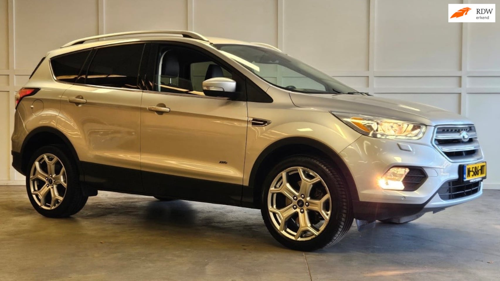 Ford Kuga - 1.5 Titanium 4WD / Automaat / - AutoWereld.nl