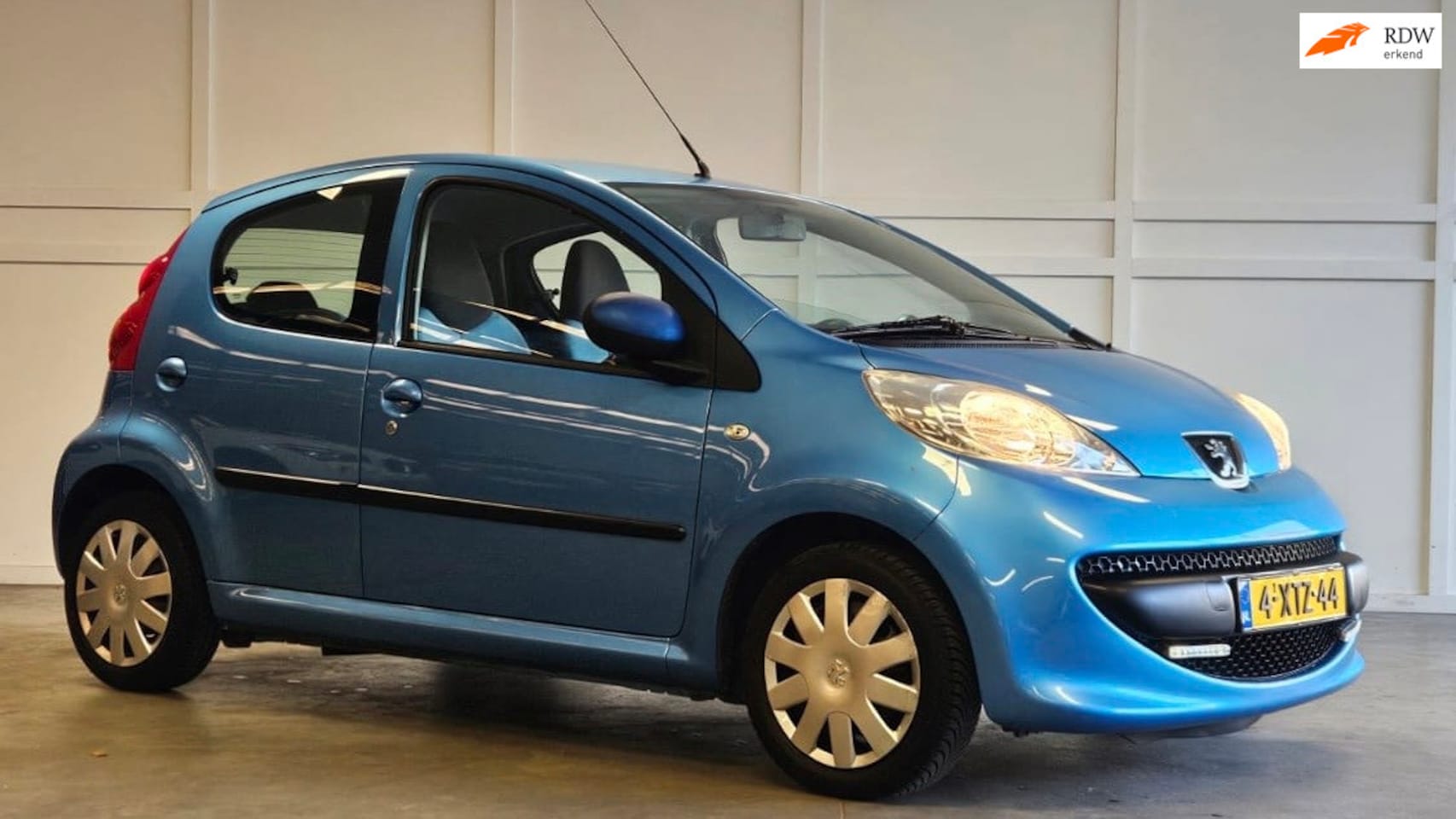 Peugeot 107 - 1.0-12V XR / Airco / Navi - AutoWereld.nl