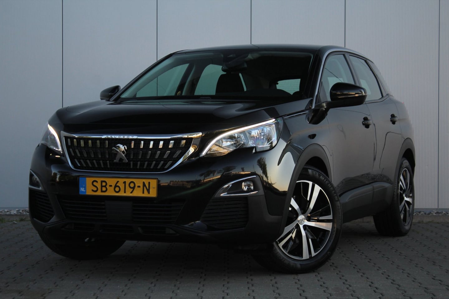 Peugeot 3008 - 1.2 PureTech Blue Lease Executive | Dealer onderhouden | Clima / Cruise control | Apple Ca - AutoWereld.nl