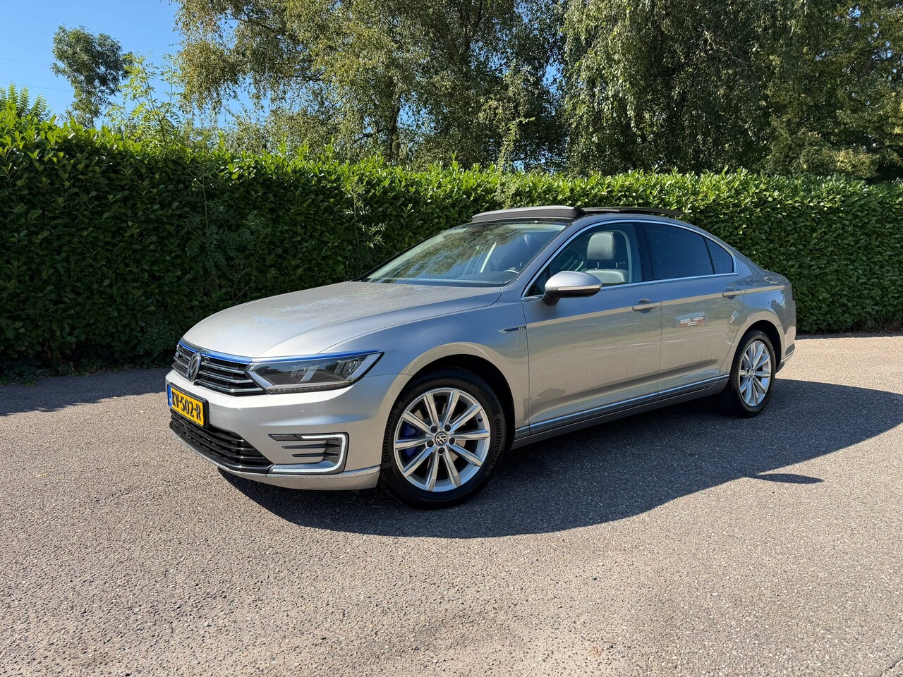 Volkswagen Passat - 1.4 TSI GTE Connected Series Plus |Met Nw Megatronic |Panaromadak | - AutoWereld.nl