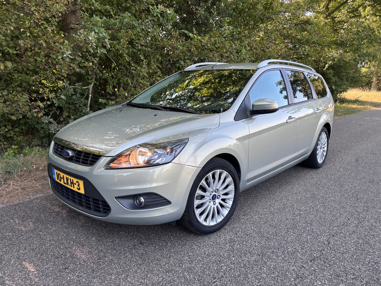 Ford Focus - 1.8 Ghia Flexi Fuel *Airco* Trekhaak - AutoWereld.nl