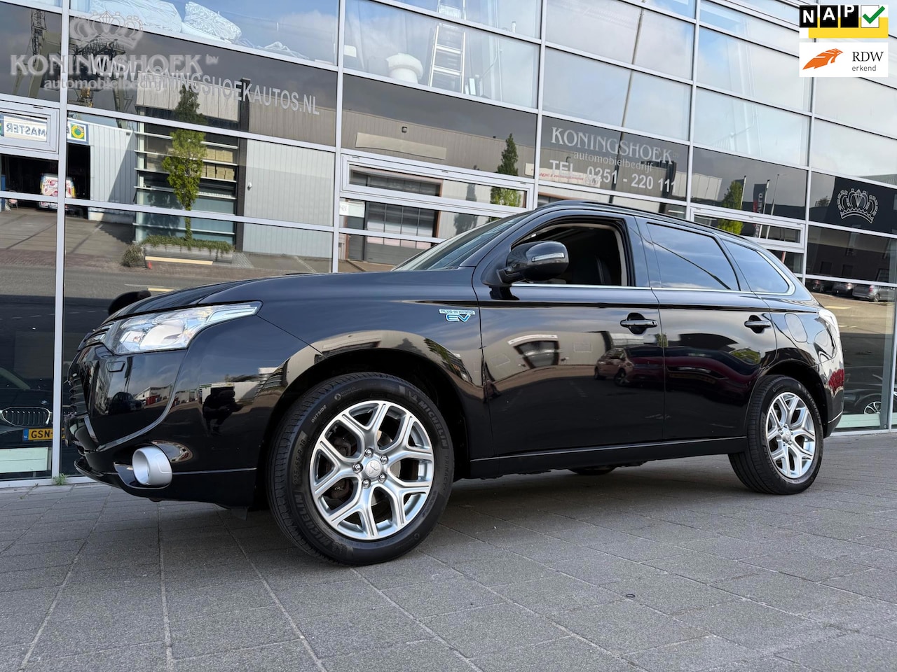 Mitsubishi Outlander - 2.0 PHEV instyle 2.0 PHEV Instyle - AutoWereld.nl