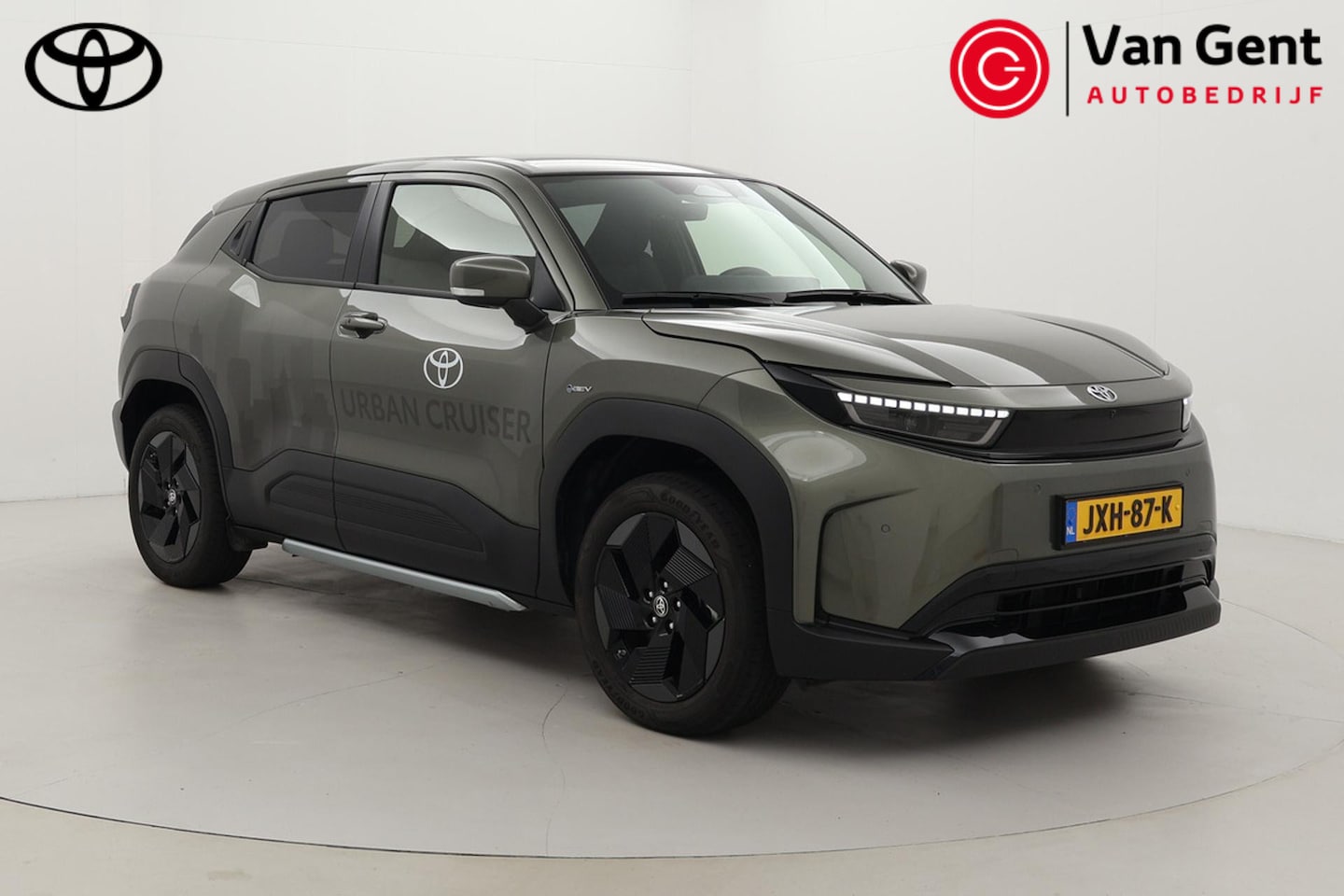 Toyota Urban Cruiser - Dynamic 61 kWh | Dodehoek detectie | Stoel-/stuurverwarming | Warmtepomp | Apple Carplay / - AutoWereld.nl