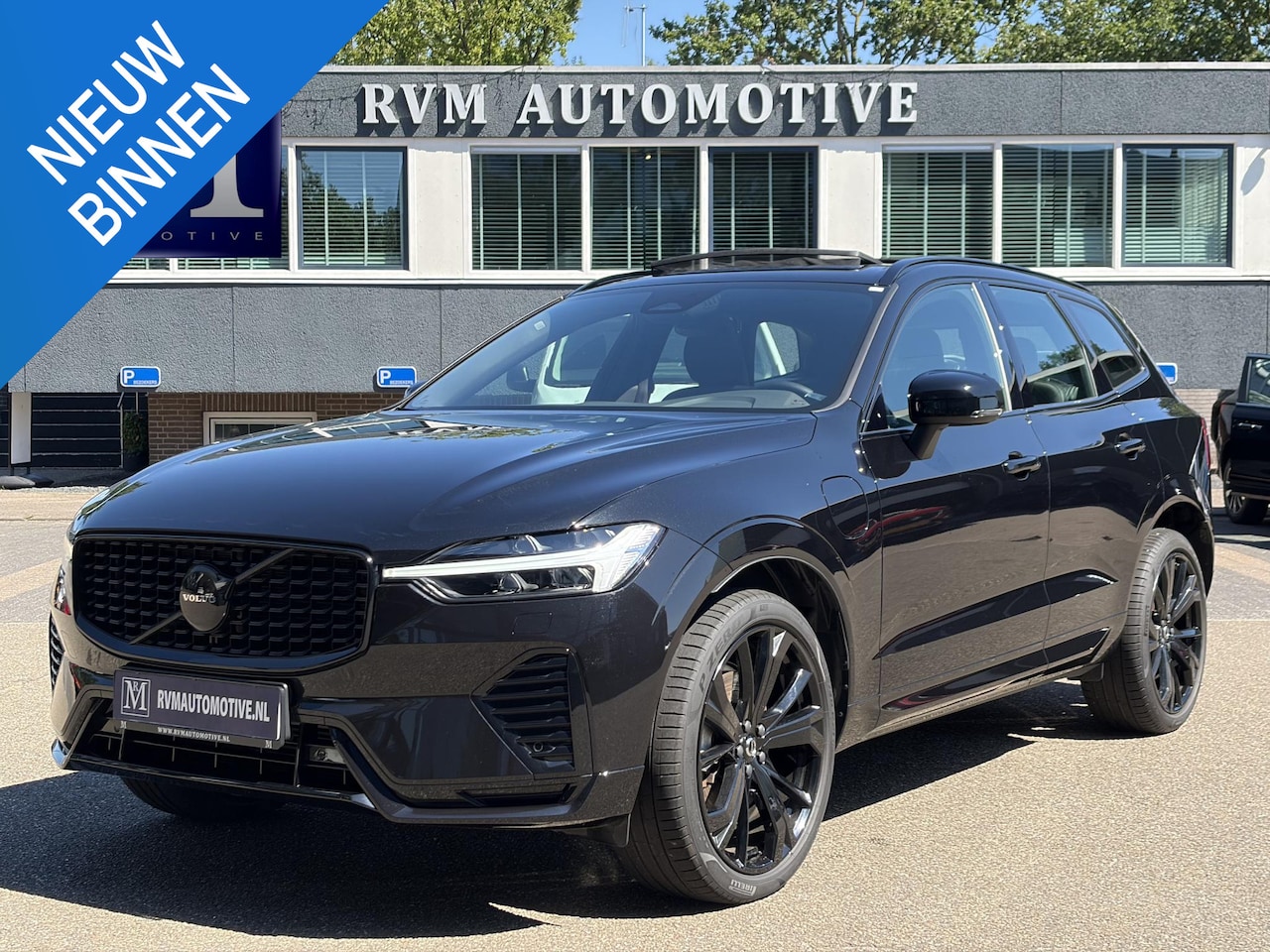 Volvo XC60 - 2.0 T6 Plug-in hybrid AWD Plus Black Edition EL. TREKHAAK | DEALER ONDERHOUDEN | STOEL VER - AutoWereld.nl