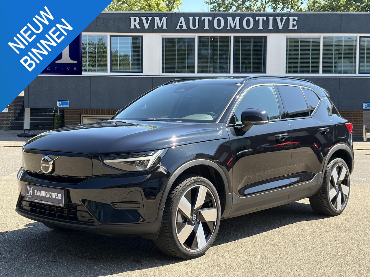 Volvo XC40 - Plus Recharge Pure Electric 2WD SOH: 94% | STOEL / STUUR VERWARMING | VELGEN LICHT METAAL - AutoWereld.nl