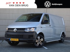 Volkswagen Transporter - 2.0 TDI 102 pk L2H1 Business | Airco | Cruise control | Bijrijders bank | PDC | Treeplanke