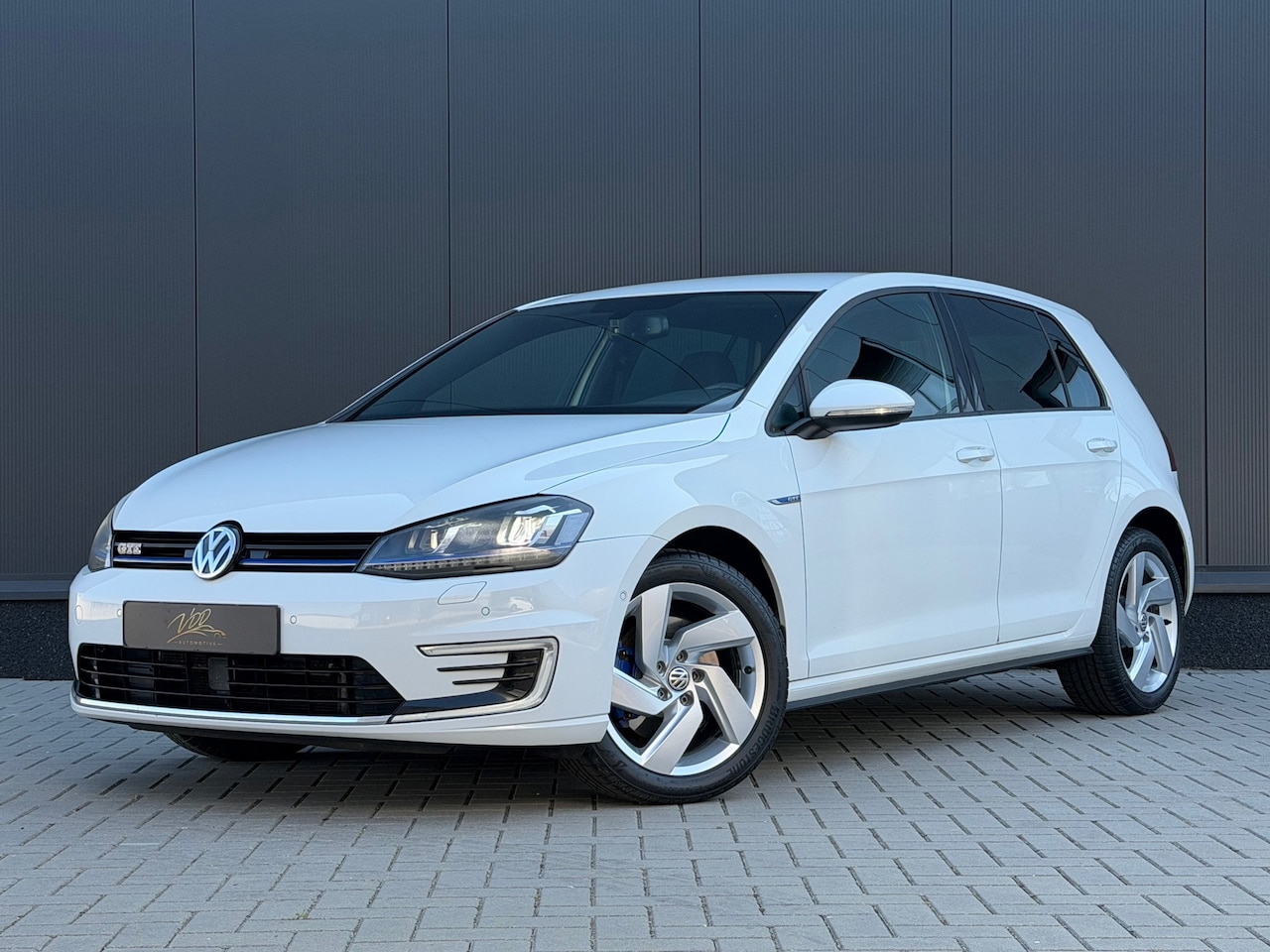 Volkswagen Golf - 1.4 TSI GTE Camera|Navi|ACC|2-Kabels|DAB|Stoelverwarming|Zwarte Hemel - AutoWereld.nl