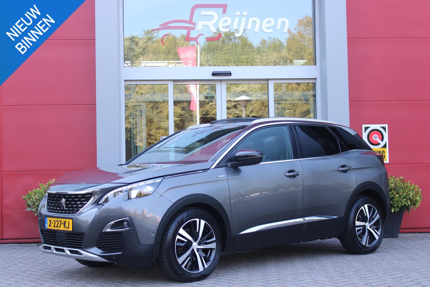 Peugeot 3008 - 1.2 130PK AUTOMAAT GT LINE | PANORAMA SCHUIF/KANTEL DAK | TREKHAAK | LEDEREN BEKLEDING | E - AutoWereld.nl