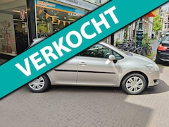 Toyota Auris - 1.4-16V Sol